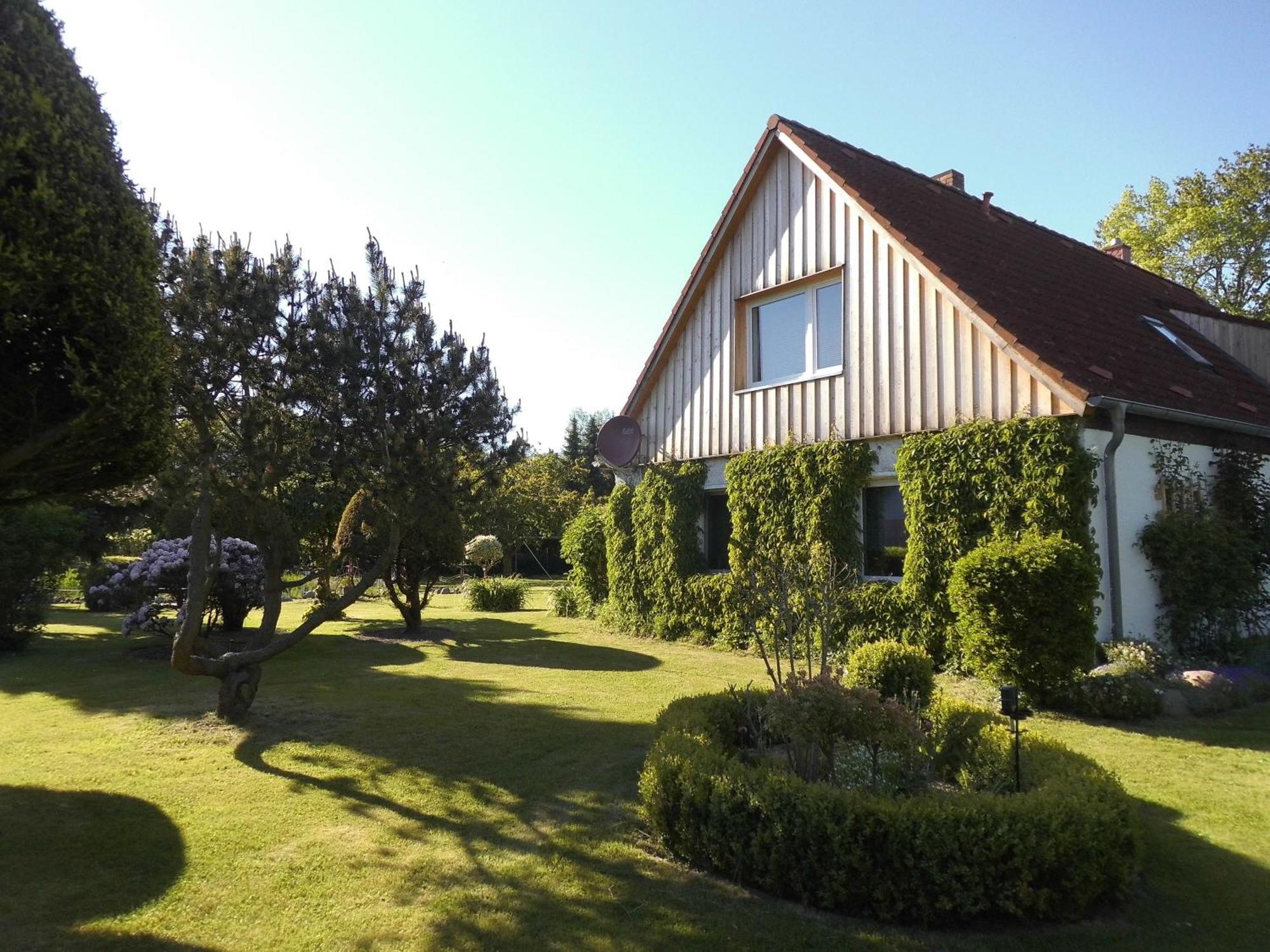 Bungalow Und Ferienwohnung Auf Ruegen Kluis Dış mekan fotoğraf