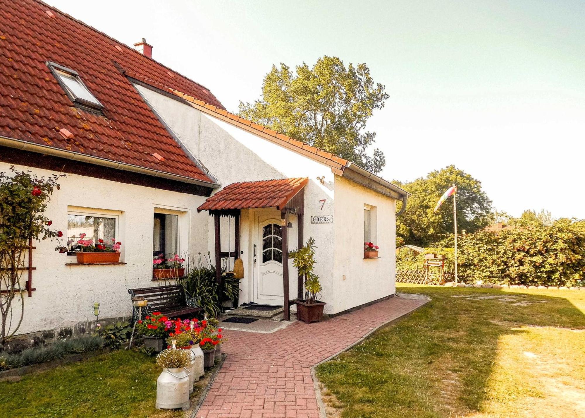 Bungalow Und Ferienwohnung Auf Ruegen Kluis Dış mekan fotoğraf